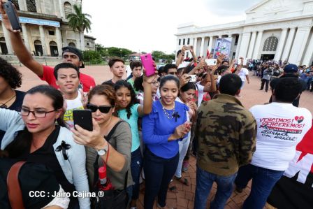 Reconocimiento al Héroe de la Paz y del Amor, Compañero Bismarck Martínez