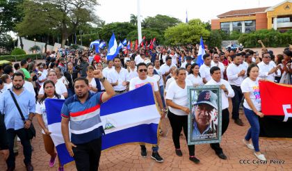 Reconocimiento al Héroe de la Paz y del Amor, Compañero Bismarck Martínez