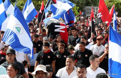 Reconocimiento al Héroe de la Paz y del Amor, Compañero Bismarck Martínez