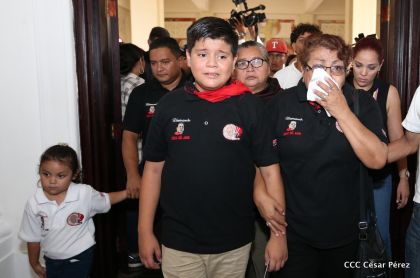 Reconocimiento al Héroe de la Paz y del Amor, Compañero Bismarck Martínez