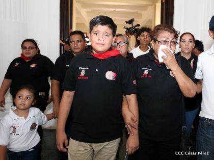 Reconocimiento al Héroe de la Paz y del Amor, Compañero Bismarck Martínez