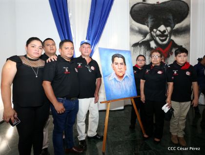 Reconocimiento al Héroe de la Paz y del Amor, Compañero Bismarck Martínez