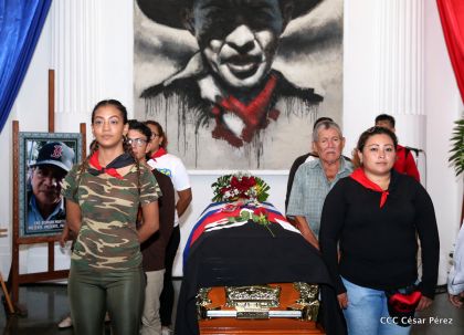 Reconocimiento al Héroe de la Paz y del Amor, Compañero Bismarck Martínez