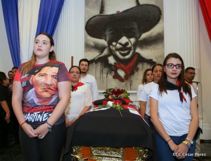 Reconocimiento al Héroe de la Paz y del Amor, Compañero Bismarck Martínez