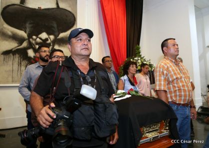 Reconocimiento al Héroe de la Paz y del Amor, Compañero Bismarck Martínez