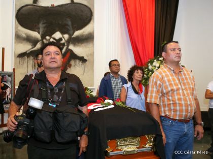 Reconocimiento al Héroe de la Paz y del Amor, Compañero Bismarck Martínez