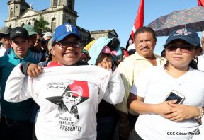 Homenaje al héroe del amor Bismarck Martínez