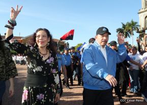 Homenaje al héroe del amor Bismarck Martínez