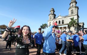 Homenaje al héroe del amor Bismarck Martínez