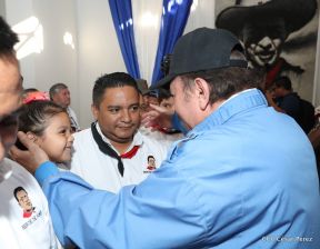 Homenaje al héroe del amor Bismarck Martínez