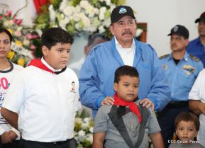 Homenaje al héroe del amor Bismarck Martínez