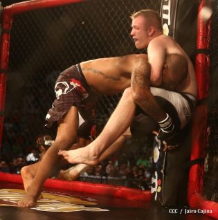 Combate Mayorga VS. Checho