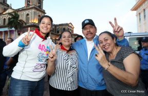 Homenaje al héroe del amor Bismarck Martínez
