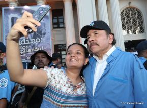 Homenaje al héroe del amor Bismarck Martínez