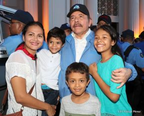 Homenaje al héroe del amor Bismarck Martínez