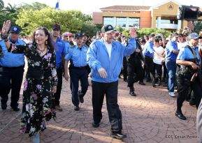 Homenaje al héroe del amor Bismarck Martínez