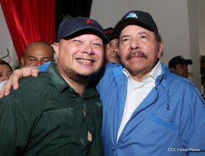 Homenaje al héroe del amor Bismarck Martínez