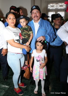 Homenaje al héroe del amor Bismarck Martínez