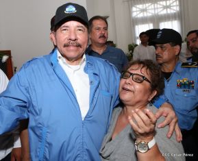 Homenaje al héroe del amor Bismarck Martínez