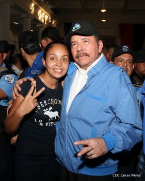 Homenaje al héroe del amor Bismarck Martínez