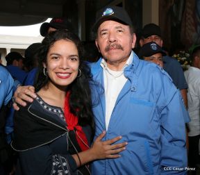 Homenaje al héroe del amor Bismarck Martínez