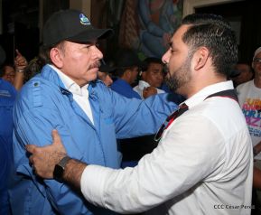 Homenaje al héroe del amor Bismarck Martínez