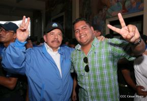 Homenaje al héroe del amor Bismarck Martínez