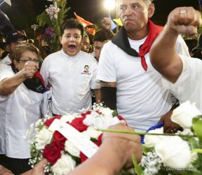 Homenaje al héroe del amor Bismarck Martínez