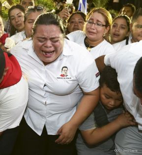Homenaje al héroe del amor Bismarck Martínez