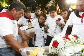 Homenaje al héroe del amor Bismarck Martínez