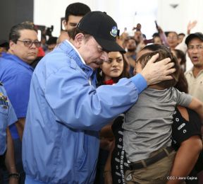 Homenaje al héroe del amor Bismarck Martínez