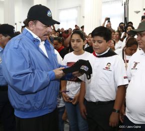 Homenaje al héroe del amor Bismarck Martínez