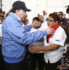 Homenaje al héroe del amor Bismarck Martínez