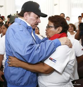 Homenaje al héroe del amor Bismarck Martínez