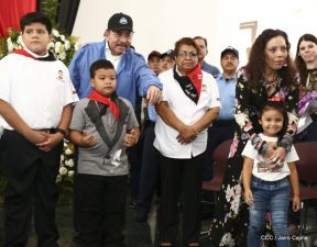 Homenaje al héroe del amor Bismarck Martínez