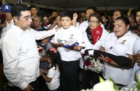 Homenaje al héroe del amor Bismarck Martínez