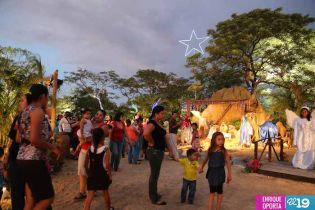 Familias visitan con devoción Ciudad Belén