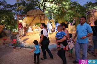 Familias visitan con devoción Ciudad Belén