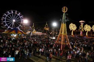 La unidad familiar brilla en Parque de la Niñez Feliz