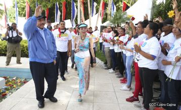 Comandante Carlos Fonseca, aquí estamos siempre luchando por la paz, porque queremos la paz