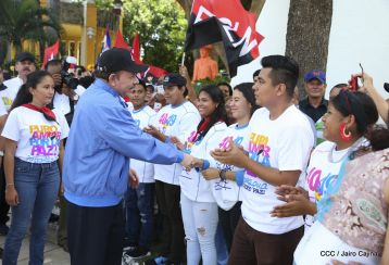 Comandante Carlos Fonseca, aquí estamos siempre luchando por la paz, porque queremos la paz