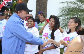 Comandante Carlos Fonseca, aquí estamos siempre luchando por la paz, porque queremos la paz