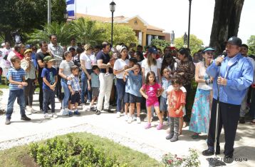 Comandante Carlos Fonseca, aquí estamos siempre luchando por la paz, porque queremos la paz