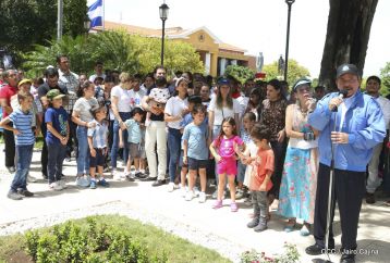 Comandante Carlos Fonseca, aquí estamos siempre luchando por la paz, porque queremos la paz