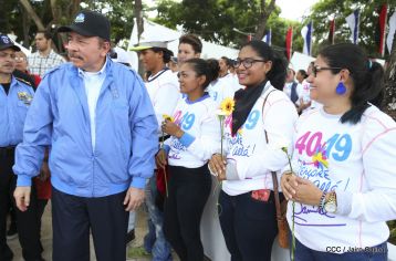 Comandante Carlos Fonseca, aquí estamos siempre luchando por la paz, porque queremos la paz