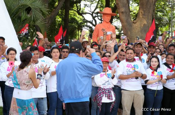 Comandante Carlos Fonseca, aquí estamos siempre luchando por la paz, porque queremos la paz
