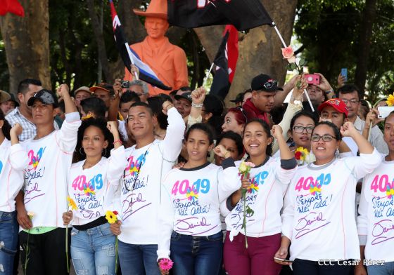 Comandante Carlos Fonseca, aquí estamos siempre luchando por la paz, porque queremos la paz