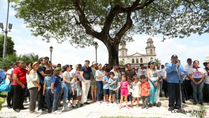 Comandante Carlos Fonseca, aquí estamos siempre luchando por la paz, porque queremos la paz
