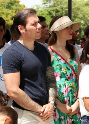 Comandante Carlos Fonseca, aquí estamos siempre luchando por la paz, porque queremos la paz