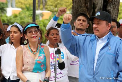 Comandante Carlos Fonseca, aquí estamos siempre luchando por la paz, porque queremos la paz